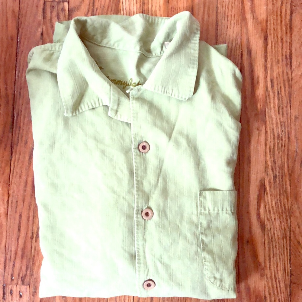 Authentic Tommy Bahama shirt - 100% silk (men’s)